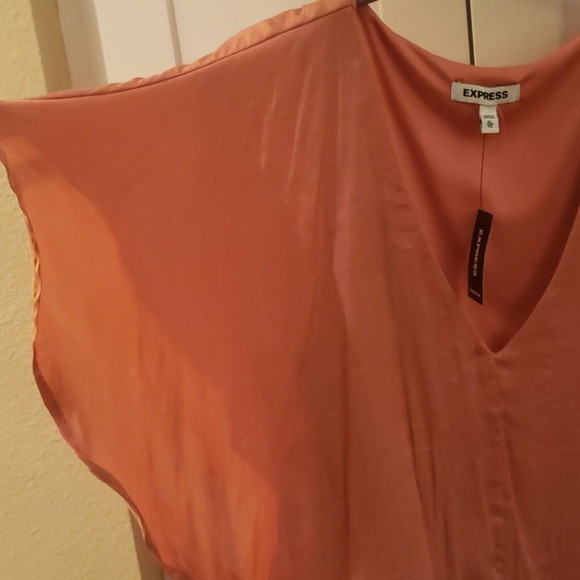 Express blouse. - Picture 3 of 4